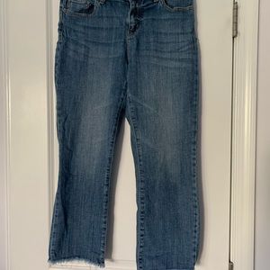 Francesca’s Eunina straight cropped jeans. Size 28. Stretchy fit.